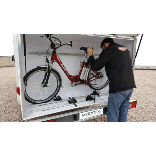 Arrimage et fixation de 2 vélos électriques installé dans le coffre pour camping-car Cargo Box 3XL