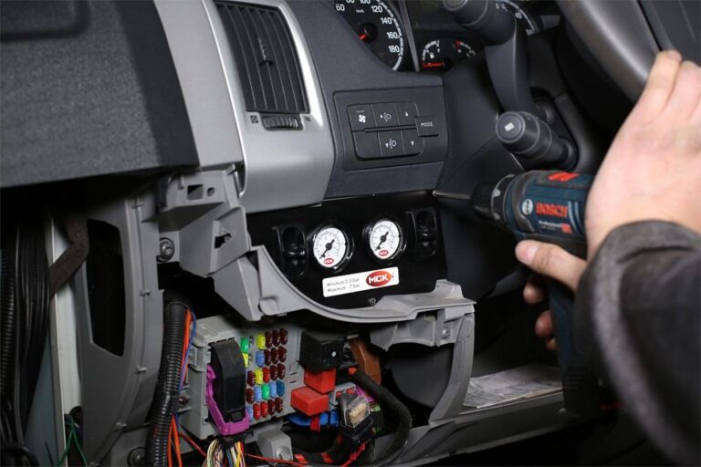 Installation of an auxiliary air suspension MCK AIR-DRIVE on a motorhome