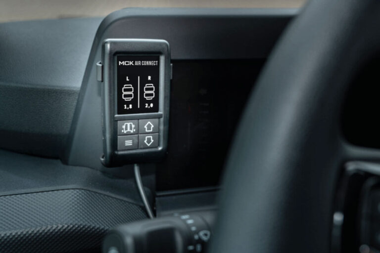 Digital control box with screen